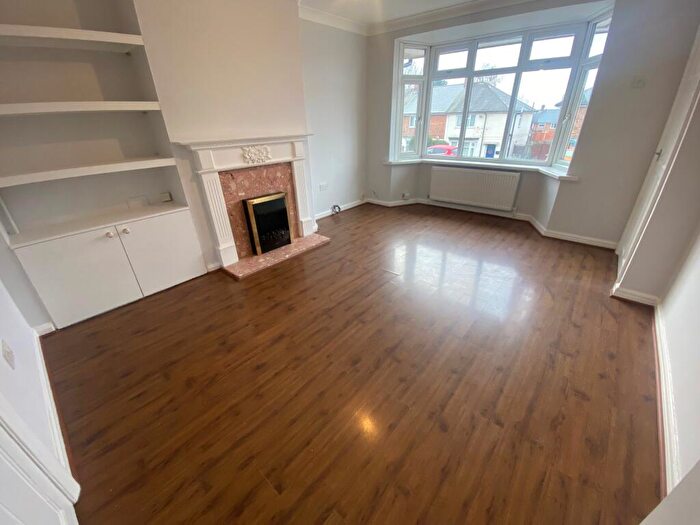 3 Bedroom House To Rent In Parkeston Crescent, Kingstanding, Birmingham., B44