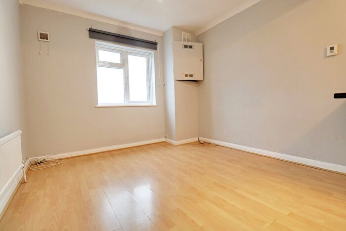 1 Bedroom Flat To Rent In Leesons Hill, Orpington, BR5