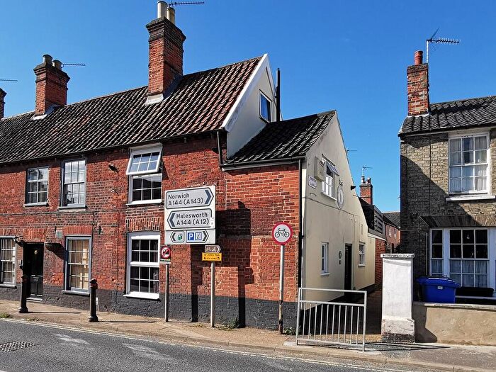 3 Bedroom Cottage For Sale In Turnstile Lane, Bungay, NR35