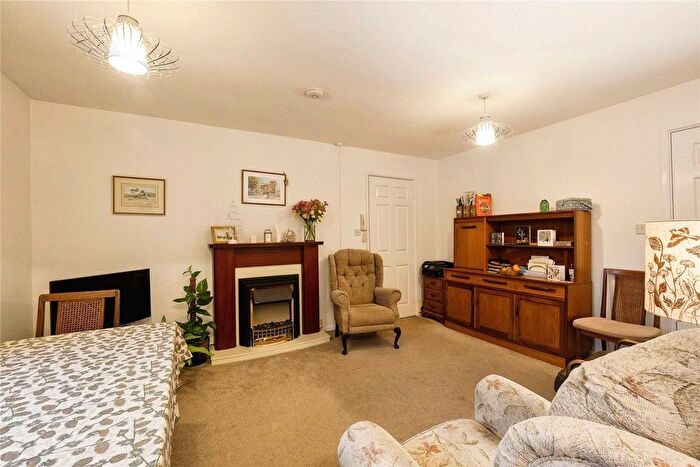 2 Bedroom Flat For Sale In Coronation Road, Totnes, Devon, TQ9