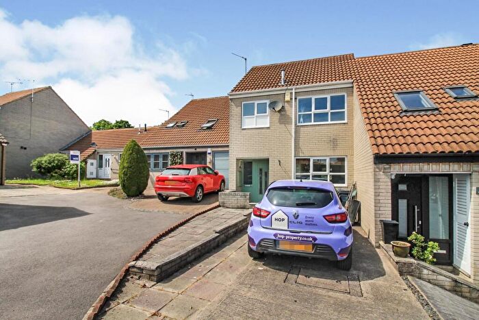 2 Bedroom Terraced House To Rent In Woodcross, Morley, Leeds, LS27