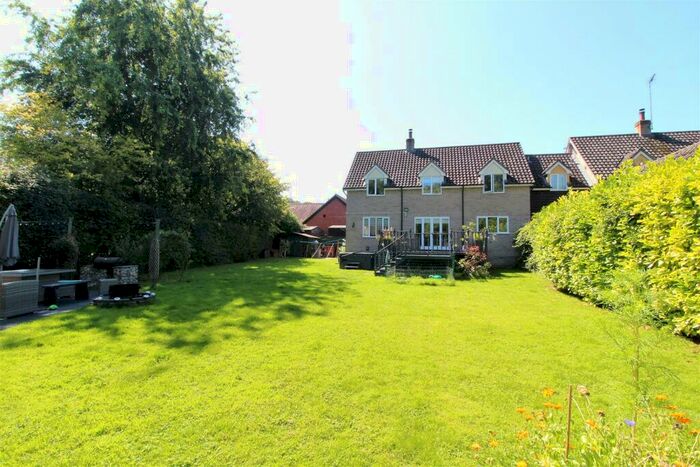 4 Bedroom Link Detached House For Sale In The Street, Pakenham, Bury St. Edmunds, IP31
