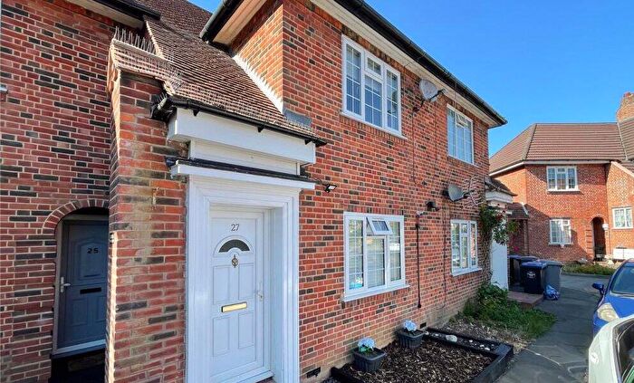 2 Bedroom Flat For Sale In Brookfield Court, Gooseacre Lane, Harrow, Middlesex, HA3