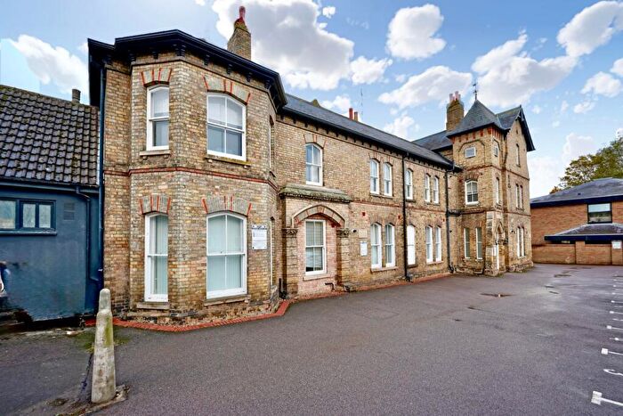 1 Bedroom Apartment For Sale In Grammar School Walk, Huntingdon, PE29