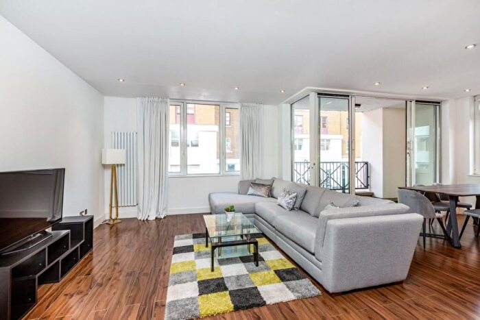 2 Bedroom Flat To Rent In The Quadrangle, Chelsea Harbour, Chelsea, SW10