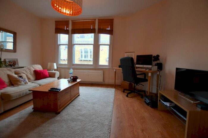 1 Bedroom Flat To Rent In Church Street, Stoke Newington, N16