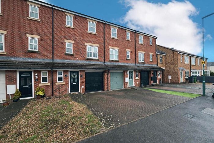 4 Bedroom Town House For Sale In Jubilee Close, Spennymoor, DL16