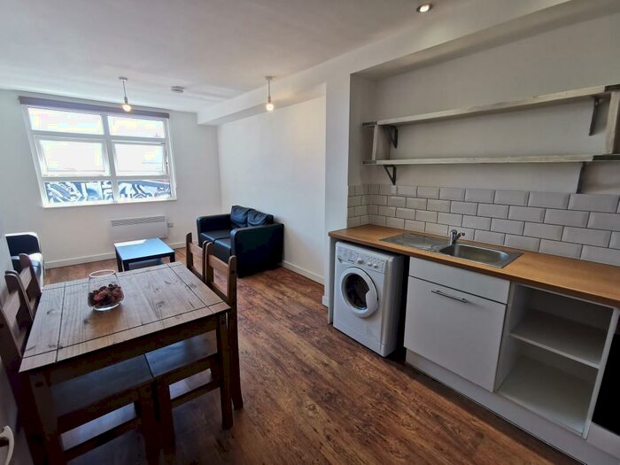 4 Bedroom House To Rent In Southampton Street, Leicester, LE1