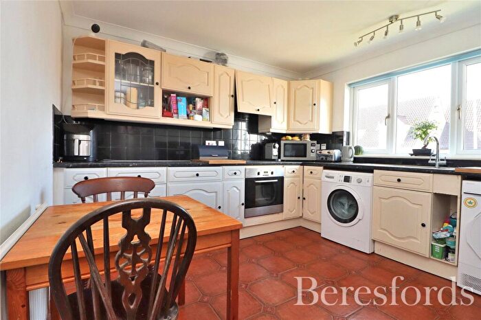3 Bedroom Terraced House For Sale In Churchill Rise, Chelmsford, CM1