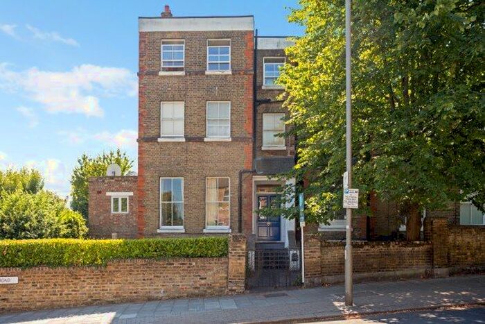 1 Bedroom Flat To Rent In Wimbledon Park Road, London, SW18