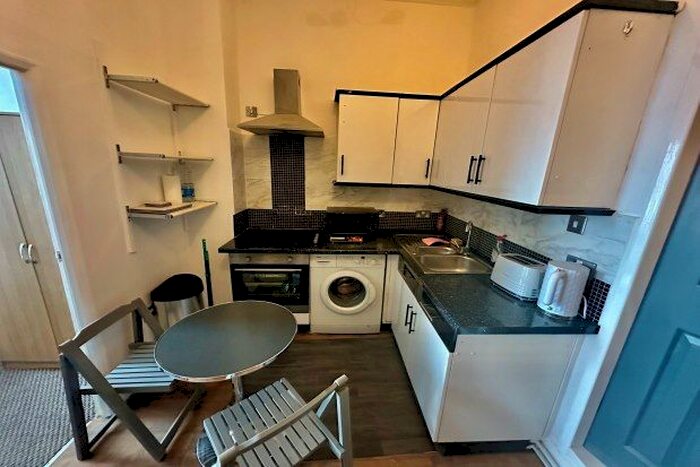 2 Bedroom Flat To Rent In Granby Street, Liverpool, L8