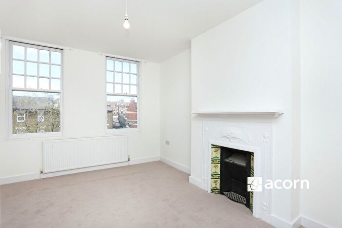 2 Bedroom Flat To Rent In Rushey Green, London, SE6