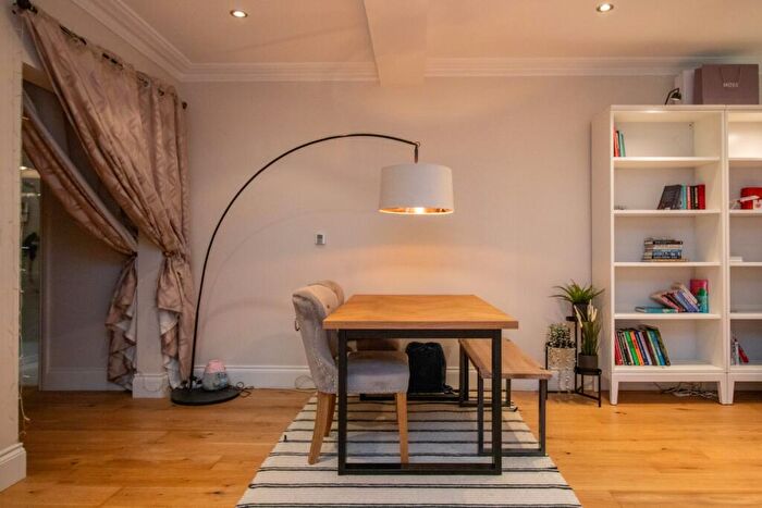 2 Bedroom Apartment To Rent In Bishops Sutton Road, Bishop's Sutton, Alresford, Hampshire, SO24