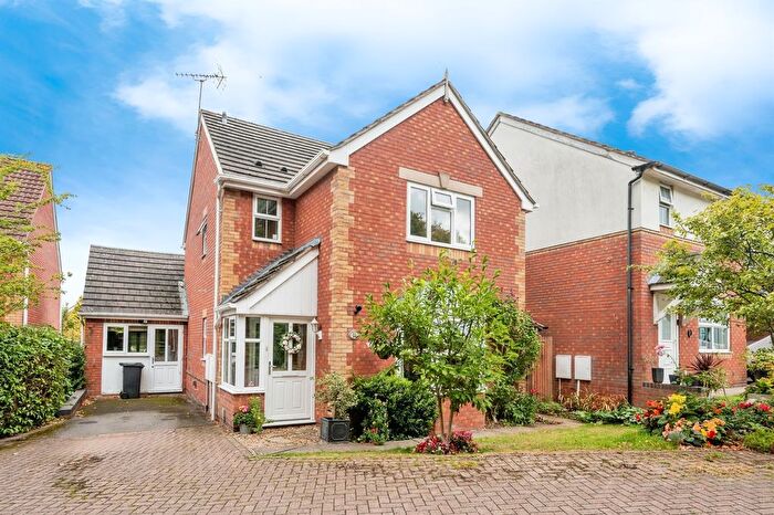 3 Bedroom Detached House For Sale In Bomford Hill, Worcester, WR4