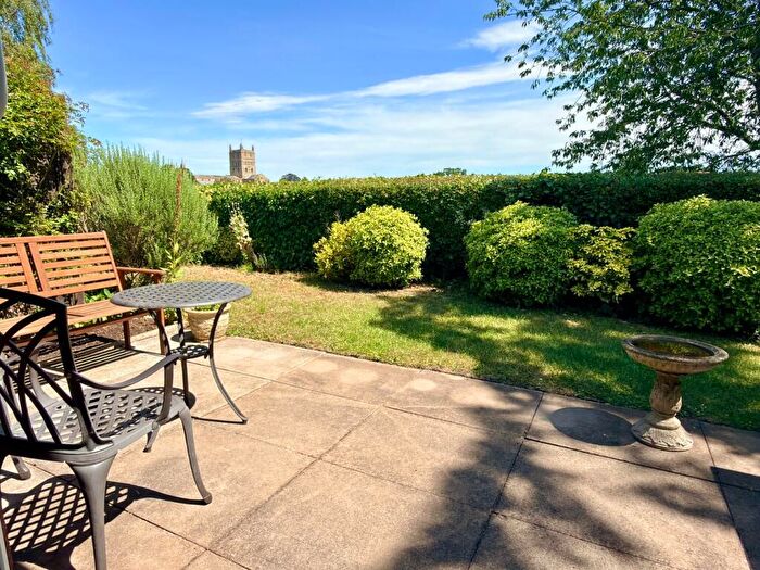 2 Bedroom Bungalow For Sale In Shephard Mead, Tewkesbury, GL20