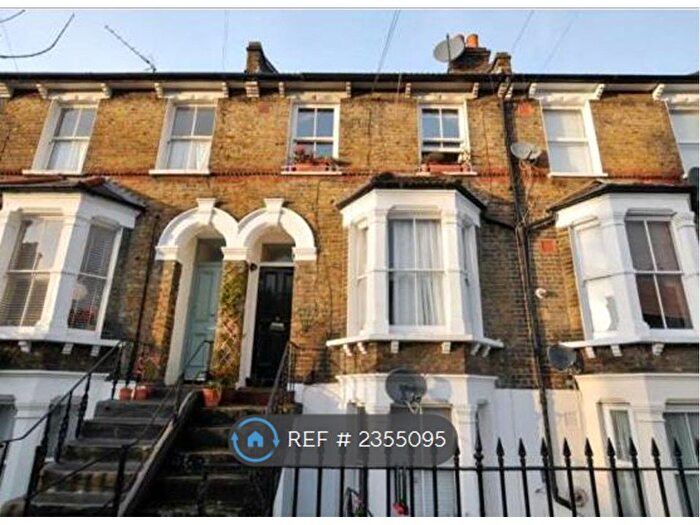 1 Bedroom Flat To Rent In Mabley Street, London, E9