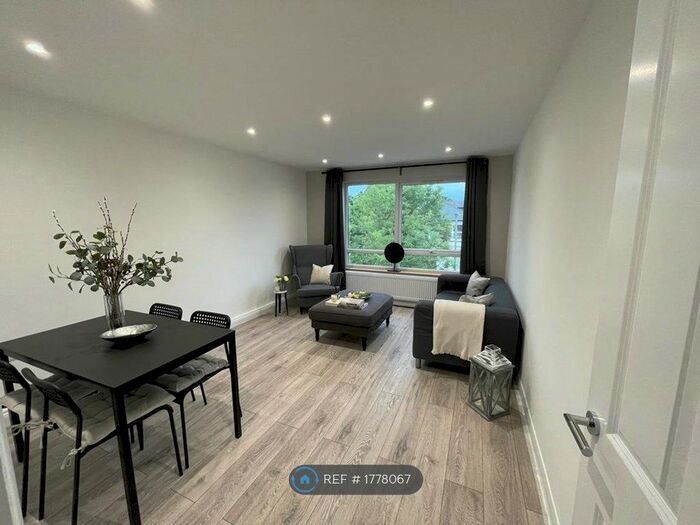 1 Bedroom Flat To Rent In Alexandra Grove, London, N12