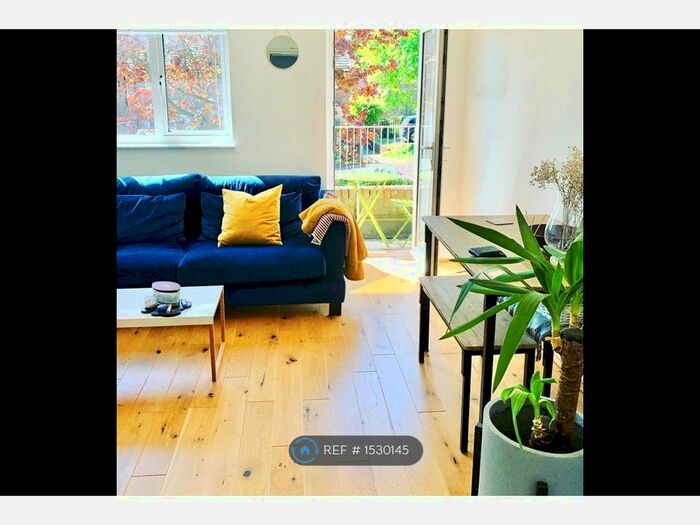 2 Bedroom Maisonette To Rent In Owen Walk, London, SE20