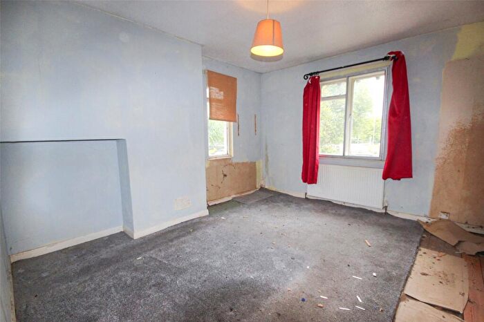 2 Bedroom Semi-Detached House For Sale In Cardington Road, Bedford, Bedfordshire, MK42