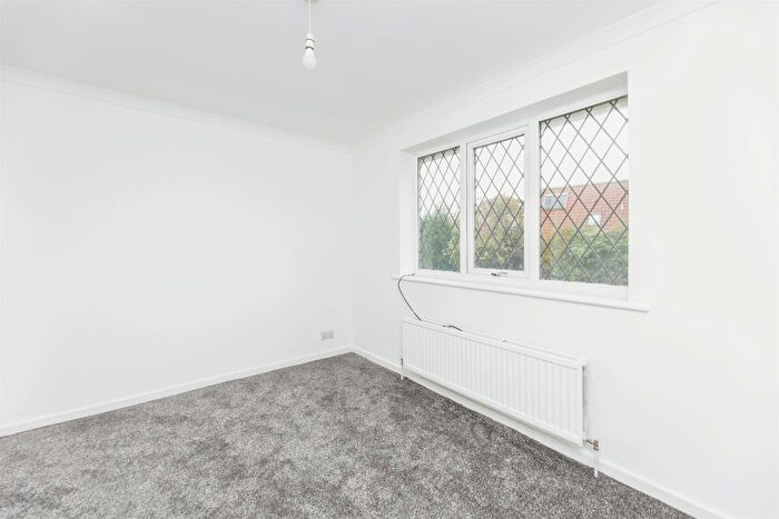 2 Bedroom Semi-Detached House For Sale In Sycamore Road, Barlby, Selby, YO8