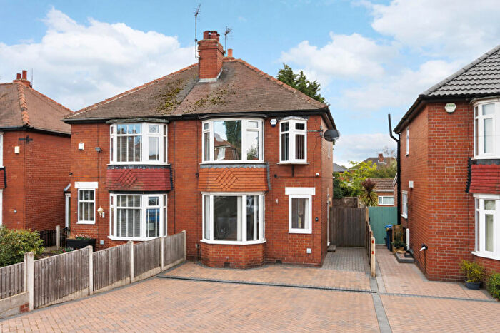 3 Bedroom Semi-Detached House For Sale In Cusworth Lane, Doncaster, DN5