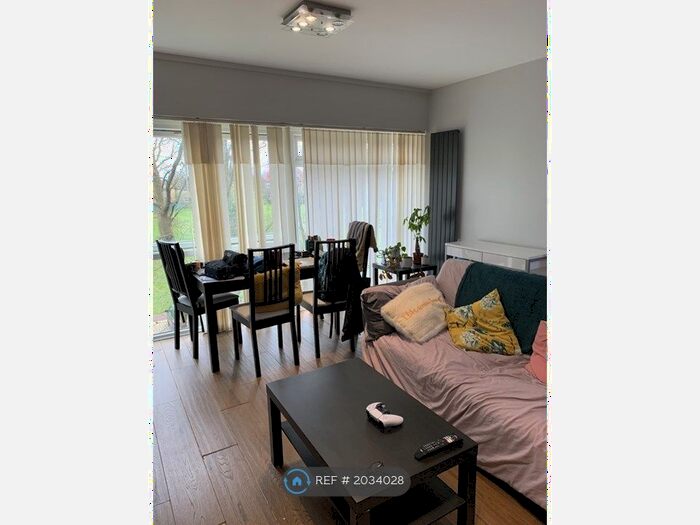 2 Bedroom Flat To Rent In Ealing, London, W5