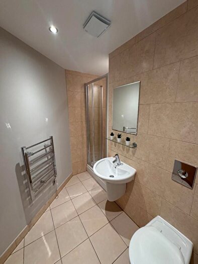 2 Bedroom Apartment To Rent In West One Apartments, Fitzwilliam Street, Sheffield, S1