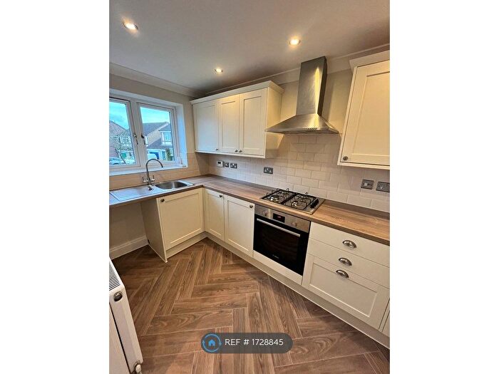 2 Bedroom Semi-Detached House To Rent In Drayton Place, Irthlingborough, Wellingborough, NN9