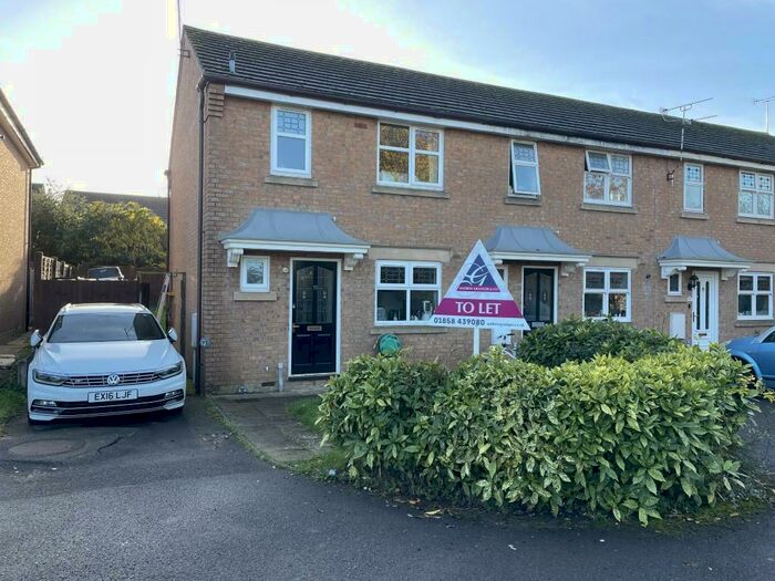 3 Bedroom House To Rent In Petworth Drive, Market Harborough, LE16