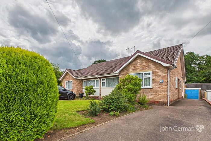 3 Bedroom Semi-Detached Bungalow For Sale In Lichfield Drive, Great Haywood, ST18