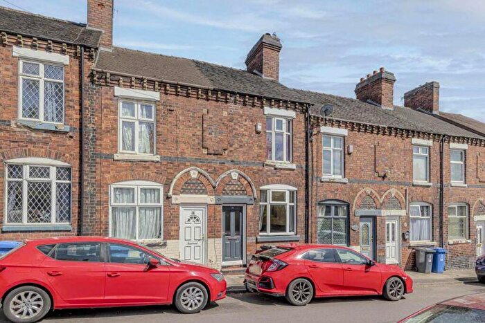 3 Bedroom Terraced House To Rent In Franklyn Street, Stoke-On-Trent, ST1