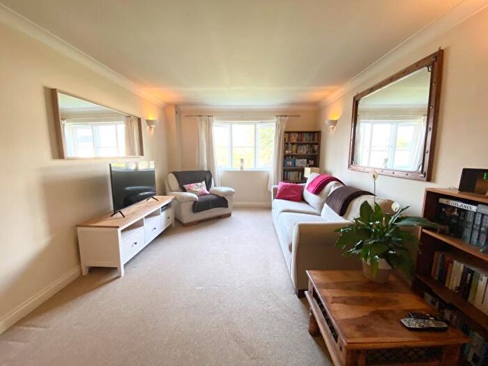 2 Bedroom Apartment To Rent In West End, GU24