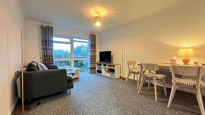 1 Bedroom Apartment To Rent In Overton Road, Sutton, SM2