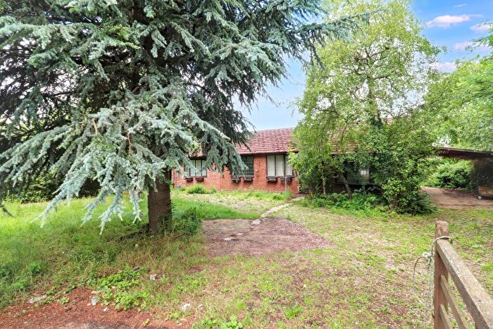 4 Bedroom Detached Bungalow For Sale In High Road, Moulton, PE12