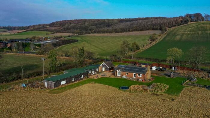 6 Bedroom Detached House To Rent In Hemel Hempstead Road, Dagnall, HP4