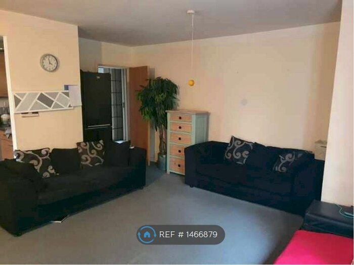 2 Bedroom Flat To Rent In Wicks Place, Chelmsford, CM1