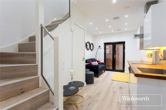 1 Bedroom Detached House To Rent In Siamese Mews, Finchley, London, N3