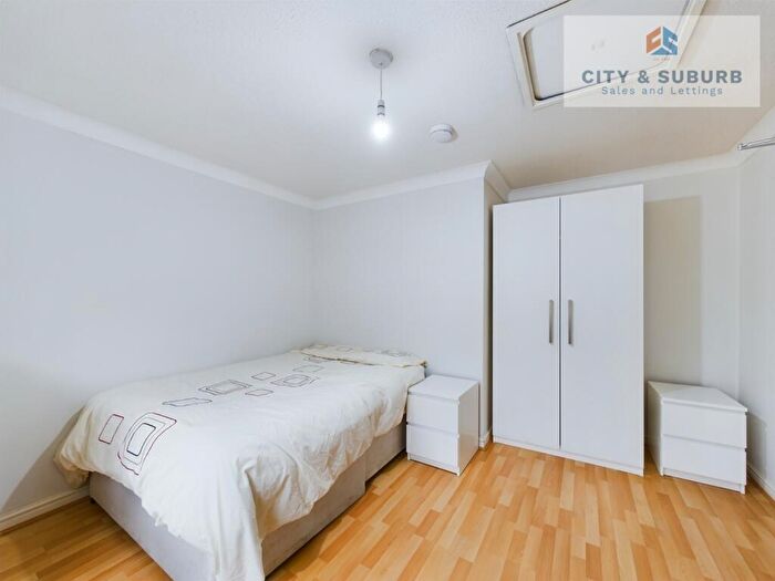 1 Bedroom Terraced House To Rent In Hartford Court, Room, Newcastle Upon Tyne, NE6