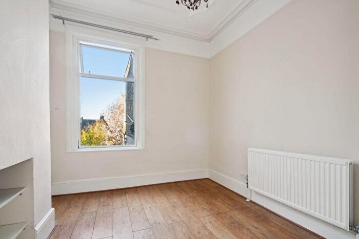 2 Bedroom Flat To Rent In Beresford Road, Crouch End, N8