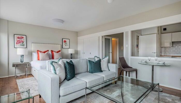 Studio To Rent In Luke House, Victoria SW1P