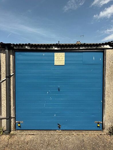 Garage / Parking For Sale In Garage At Gideons Way, Stanford-Le-Hope, SS17