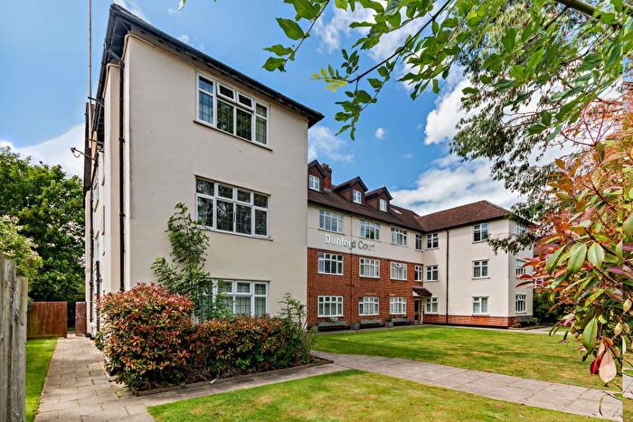 2 Bedroom Flat To Rent In Cornwall Road, Hatch End, HA5
