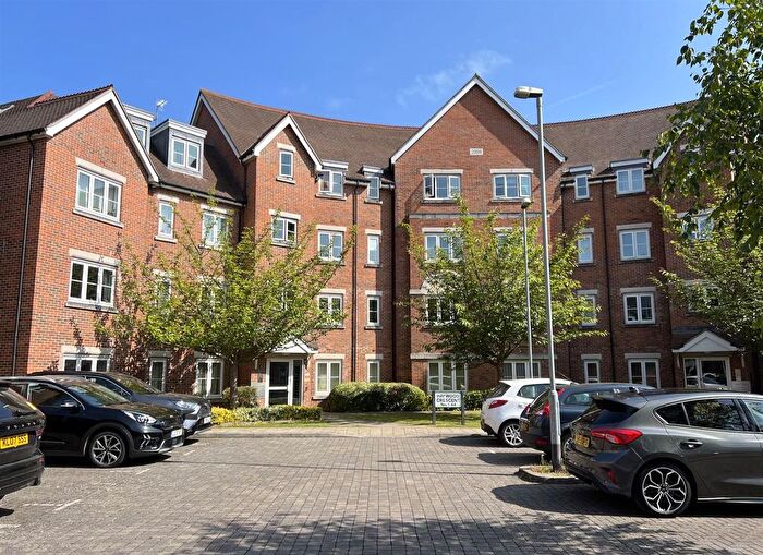 2 Bedroom Flat To Rent In Lockhart Road, Watford, WD17