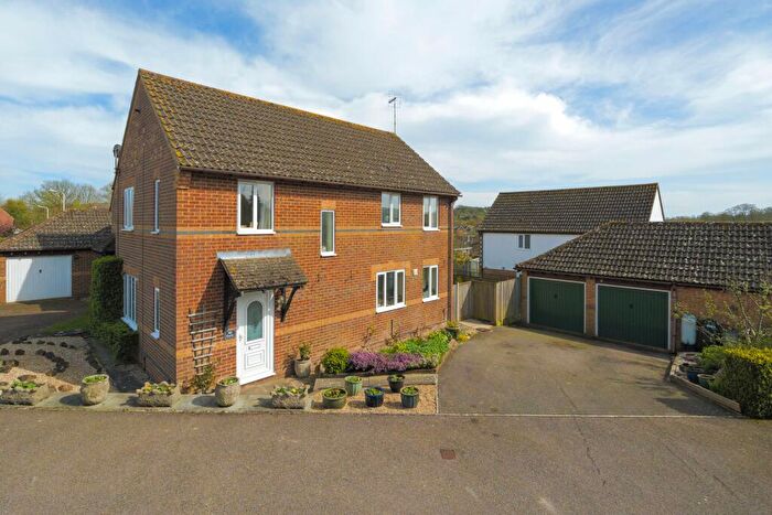 4 Bedroom Detached House For Sale In Mount Pleasant Close, Lyminge, CT18
