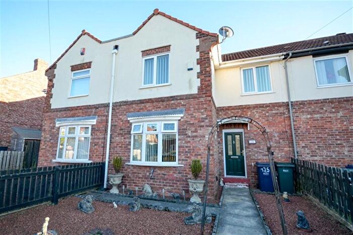 3 Bedroom Semi Detached House To Rent In Dorset Avenue, Birtley, DH3