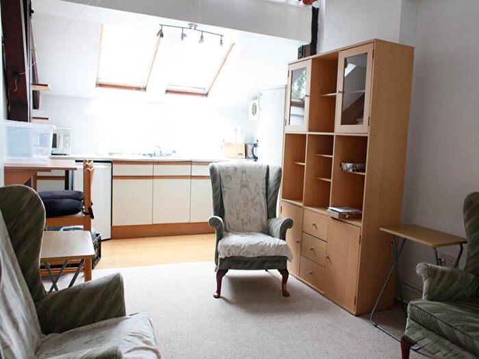 1 Bedroom Apartment To Rent In Garth Road, Bangor, LL57