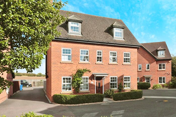 5 Bedroom Detached House For Sale In Irwin Road, Blyton, Gainsborough, DN21