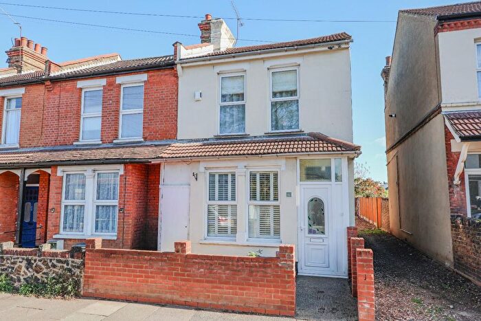 2 Bedroom End Terrace House For Sale In The Grove, Southend-On-Sea, SS2