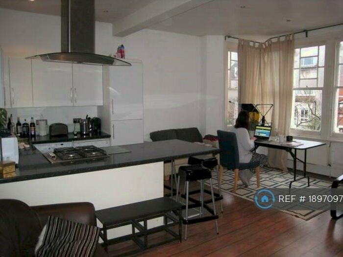 3 Bedroom Flat To Rent In Cecile Park, London, N8
