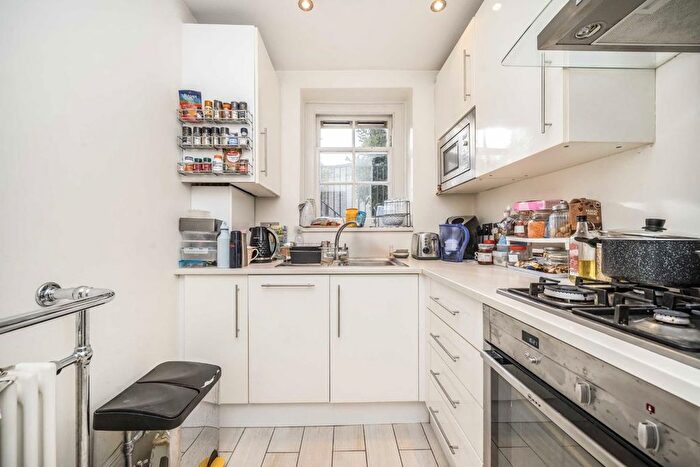 1 Bedroom Flat For Sale In Percy Circus, London, WC1X